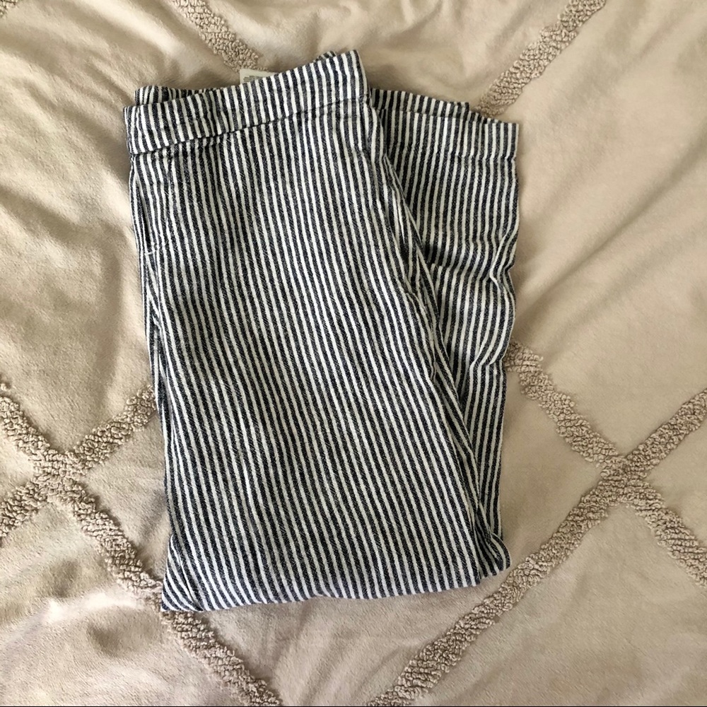 Old Navy Linen Pull On Blue Striped Pants